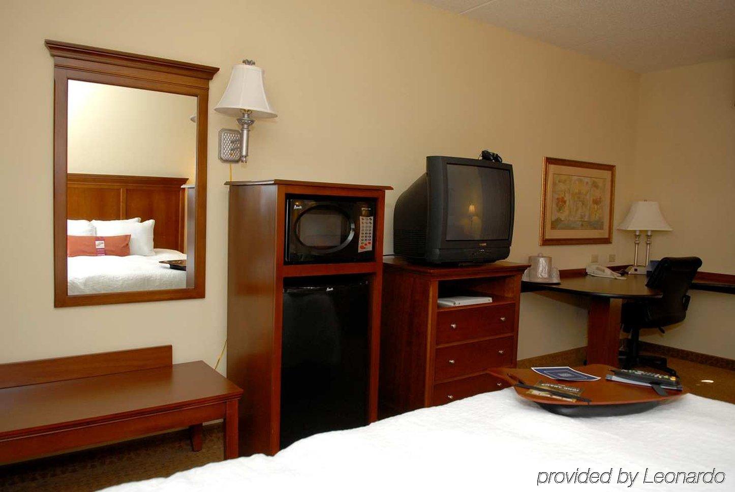 Hampton Inn & Suites Frederick/Fort Detrick Quarto foto